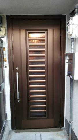 【神戸鷹取店】玄関引戸を玄関ドアに、変えちゃいましょうか！